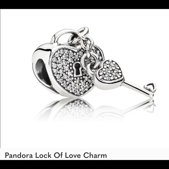 Authentic Pandora bracelet with authentic Charms - Picture 4 of 5